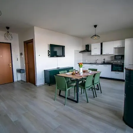 Apartment 180° On The